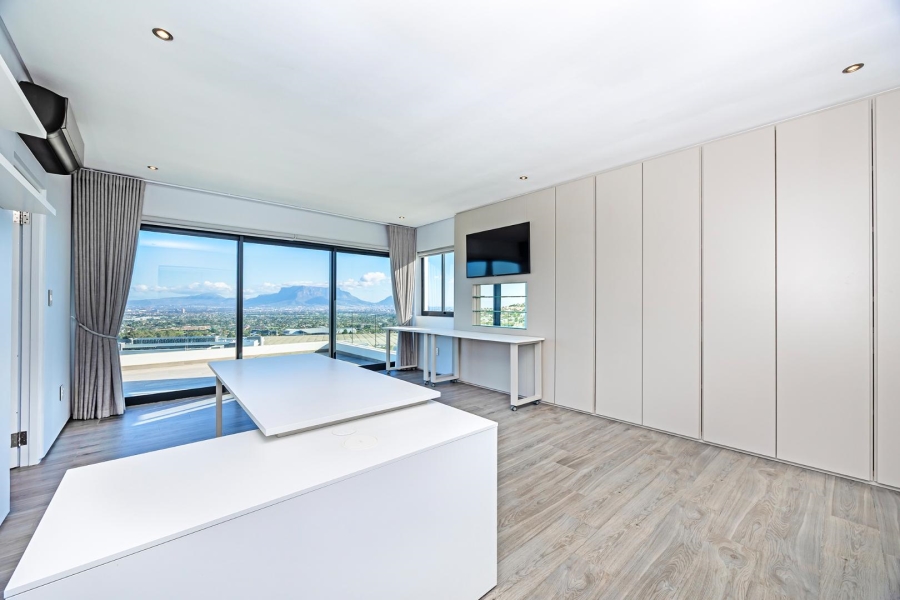 5 Bedroom Property for Sale in Baronetcy Estate Western Cape